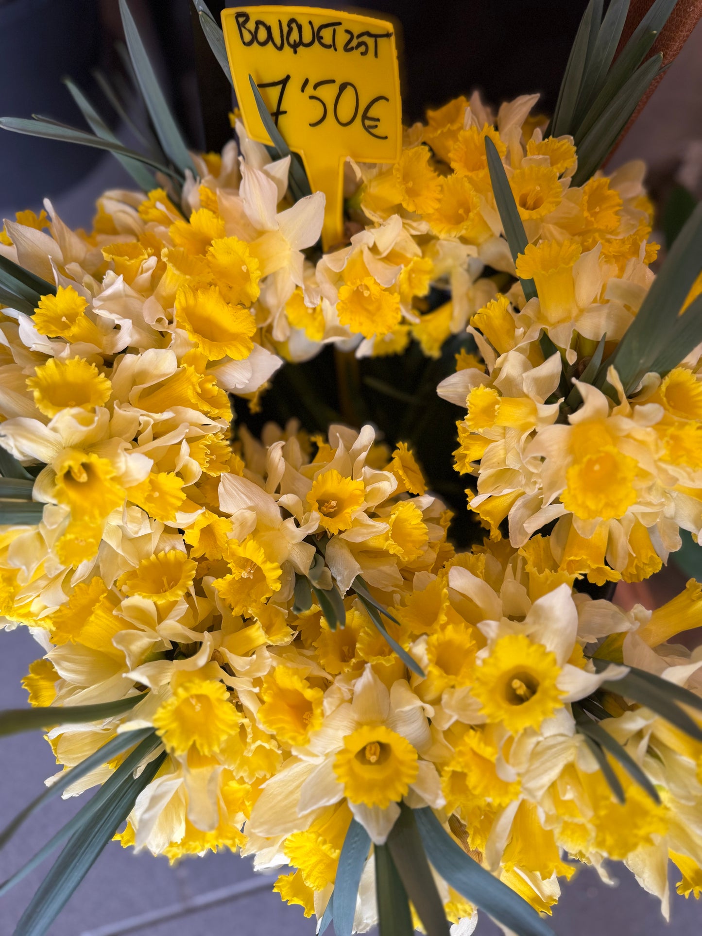🌼 Joyeuse Fête des Mamies ! 🌼( bouquets de 25 tiges 7,50€)