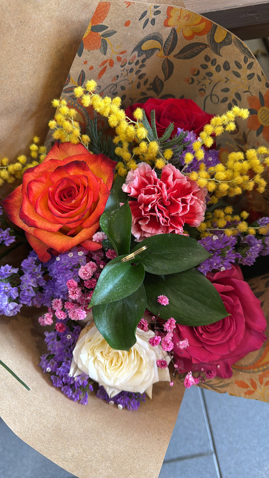 Un bouquet éclatant aux couleurs chaleureuses 🤩