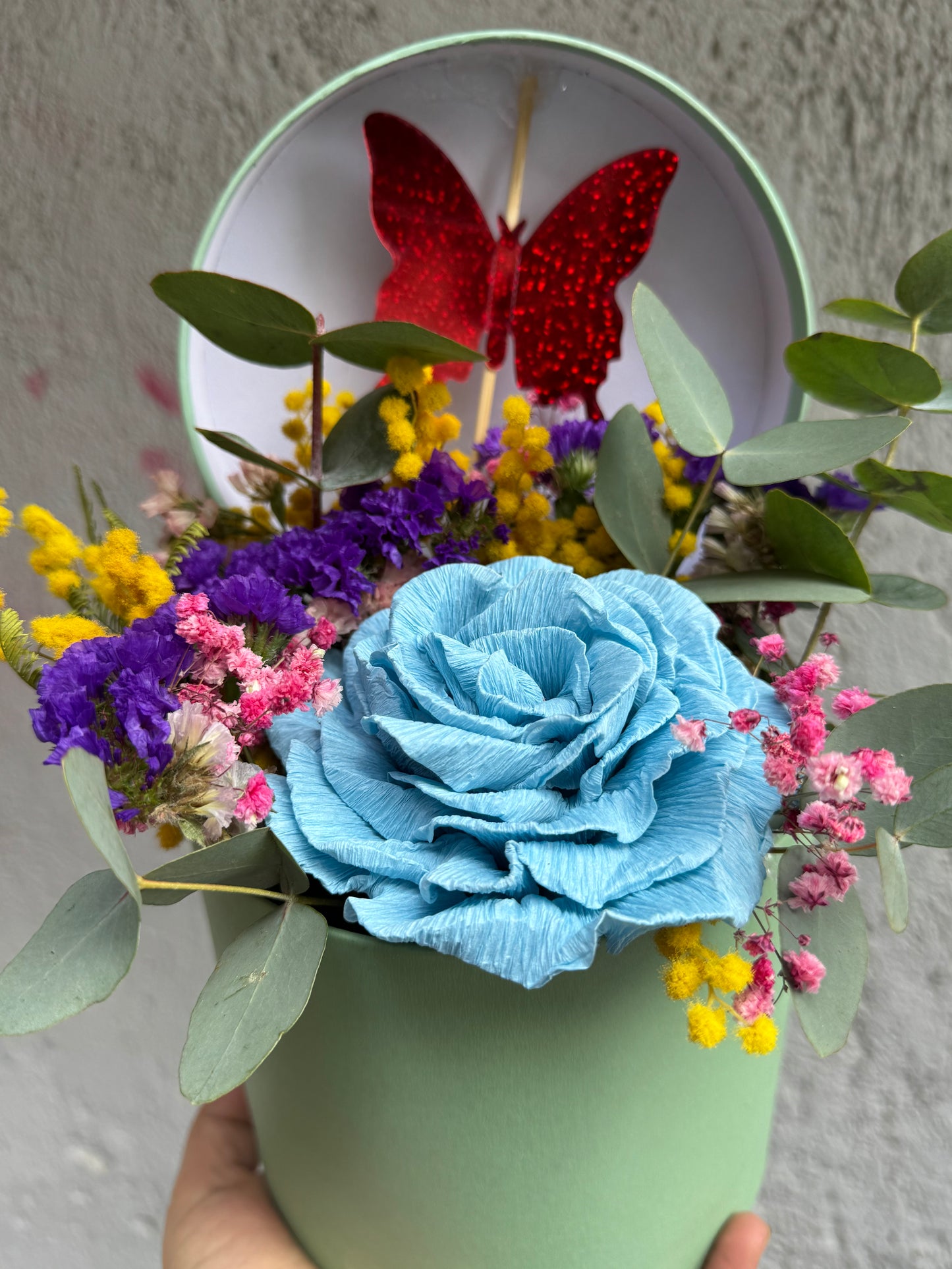 💐 Des fleurs faites à la main par des femmes, pour les femmes ! 💐